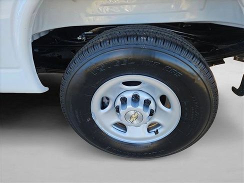 New 2025 Chevrolet Express 2500 w/ Driver Convenience Package image 7