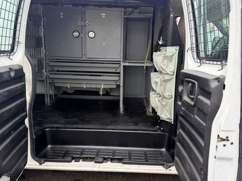 Used 2011 Chevrolet Express 2500 image 29