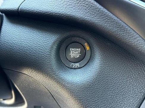 Used 2021 Jeep Cherokee Limited FWD image 22
