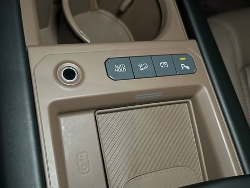 Used 2025 Kia EV9 Land AWD/4WD image 28