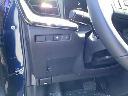 Used 2025 Nissan Kicks SR w/ Illumination Package AWD/4WD image 15