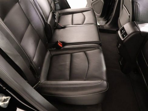 Used 2024 GMC Terrain SLT image 13