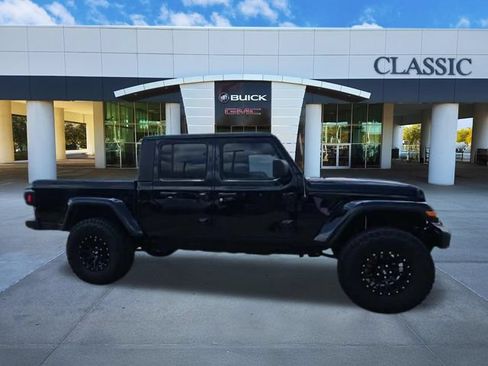 Used 2022 Jeep Gladiator Sport AWD/4WD image 7