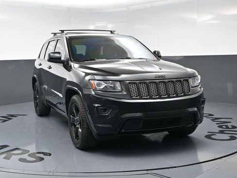 Used 2014 Jeep Grand Cherokee Altitude image 3