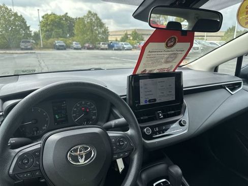 Used 2023 Toyota Corolla LE image 10