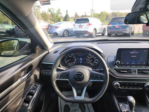 Used 2021 Nissan Altima 2.5 SV image 10