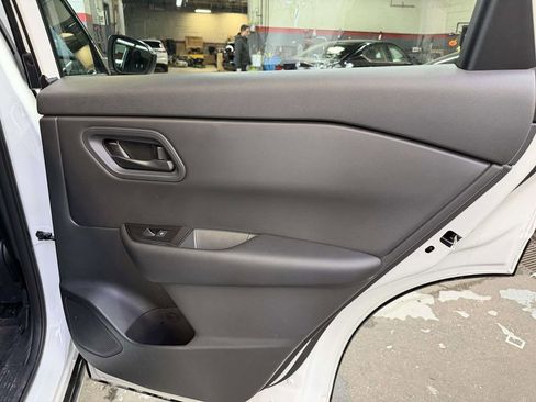 Used 2026 Nissan Rogue S AWD/4WD image 22