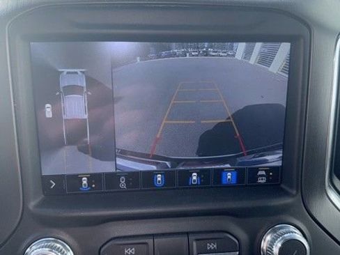 Used 2022 GMC Sierra 2500 AT4 w/ AT4 Premium Plus Package image 3