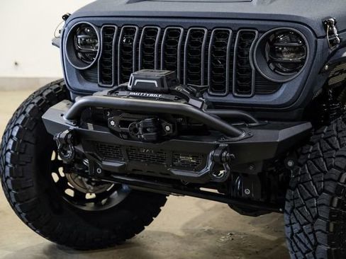 Used 2025 Jeep Gladiator Sport AWD/4WD image 23