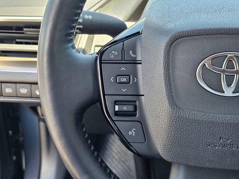Used 2024 Toyota Prius XLE FWD image 30