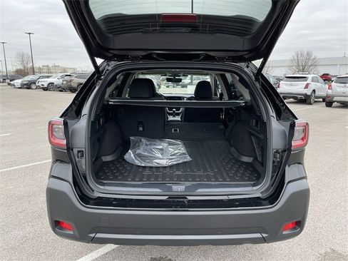Used 2025 Subaru Outback Onyx Edition image 20