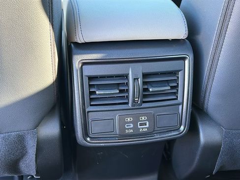 Certified 2025 Subaru Forester Limited image 24