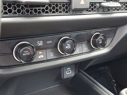 Certified 2023 Honda HR-V LX image 14