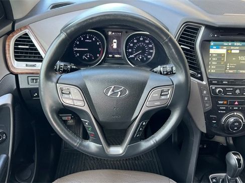 Used 2017 Hyundai Santa Fe Limited image 18