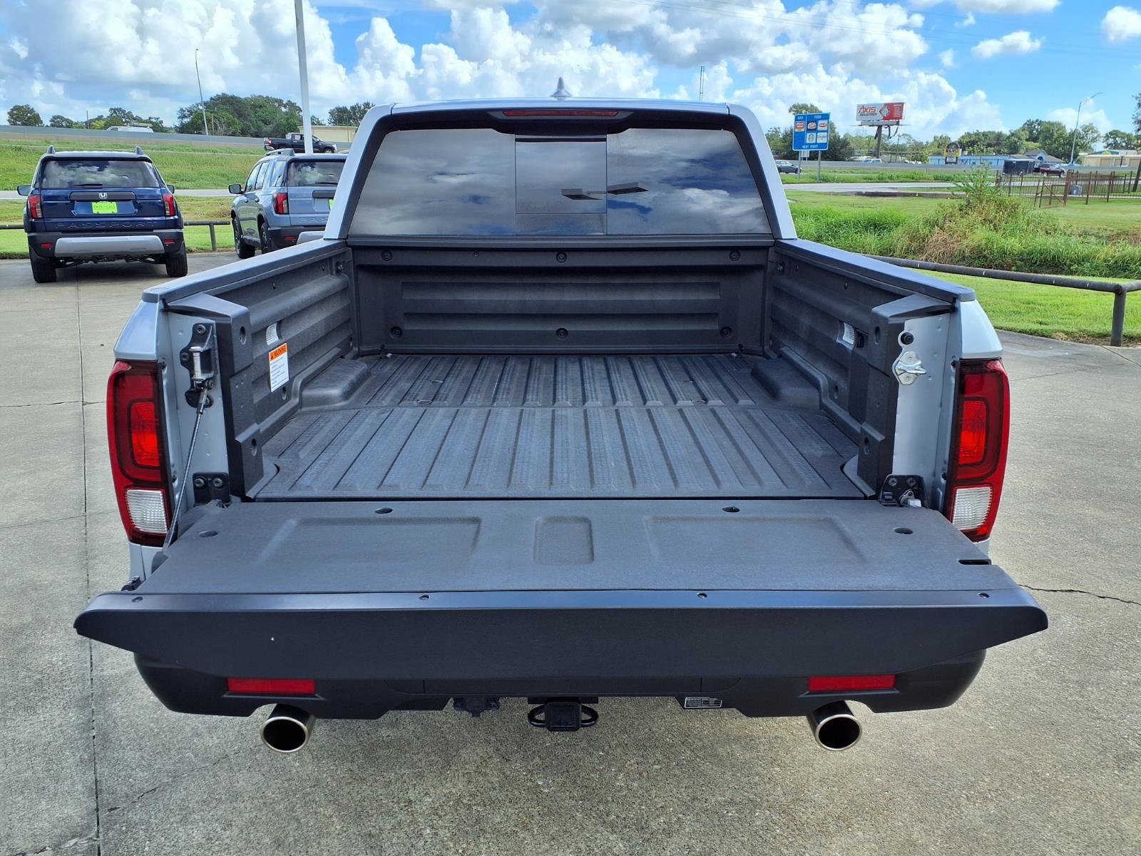 Used 2025 Honda Ridgeline RTL image 5