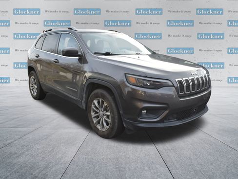 Used 2021 Jeep Cherokee Latitude Lux w/ Comfort/Convenience Group image 3
