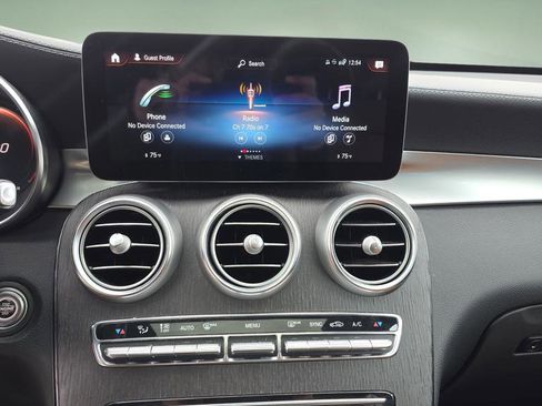 Used 2022 Mercedes-Benz GLC 300 4MATIC Coupe image 23