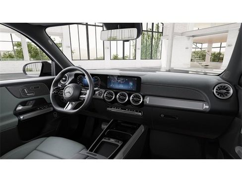 New 2026 Mercedes-Benz GLB 250 4MATIC image 6