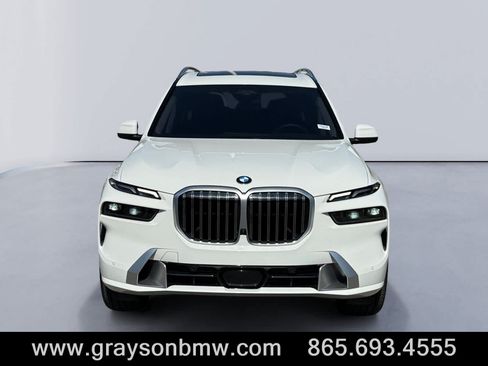 Used 2024 BMW X7 xDrive40i AWD/4WD image 8