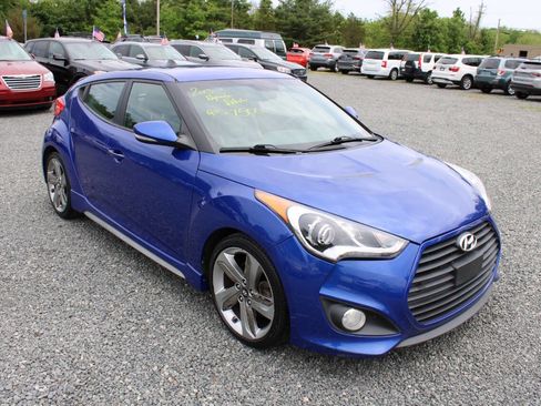 Used 2013 Hyundai Veloster Turbo FWD image 4