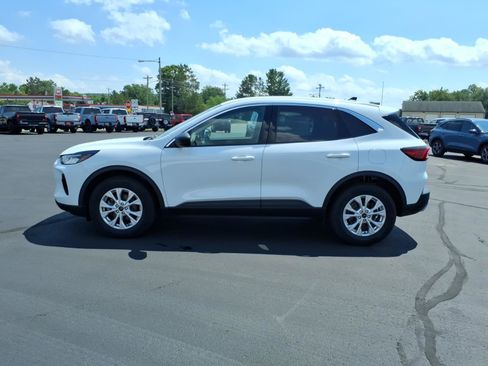 Used 2023 Ford Escape Active AWD/4WD image 2