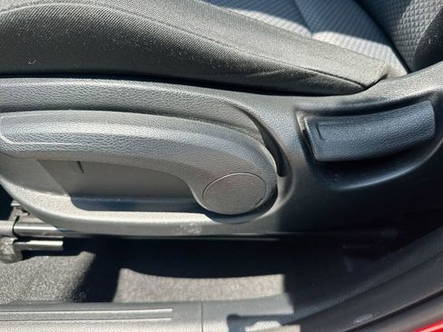 Used 2023 Kia Soul LX w/ LX Technology Package image 39