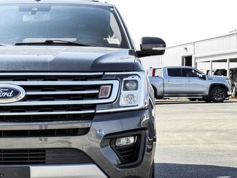 Used 2021 Ford Expedition XLT RWD image 5