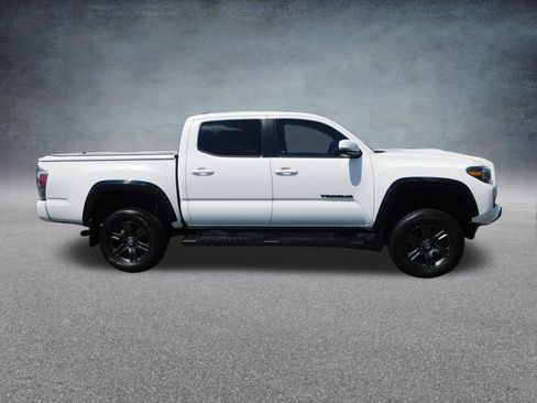 Used 2023 Toyota Tacoma TRD Sport AWD/4WD image 2
