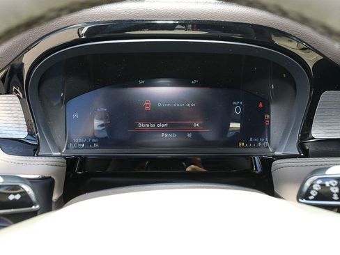 Certified 2024 Lincoln Corsair AWD w/ Equipment Group 101A image 14