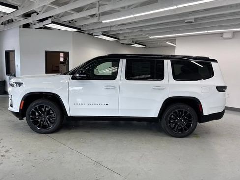 New 2026 Jeep Grand Wagoneer Summit AWD/4WD image 4
