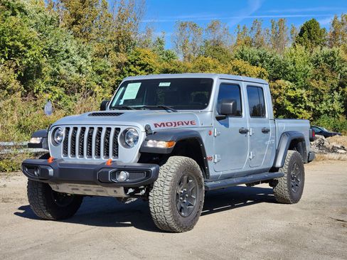 Used 2022 Jeep Gladiator Mojave image 14