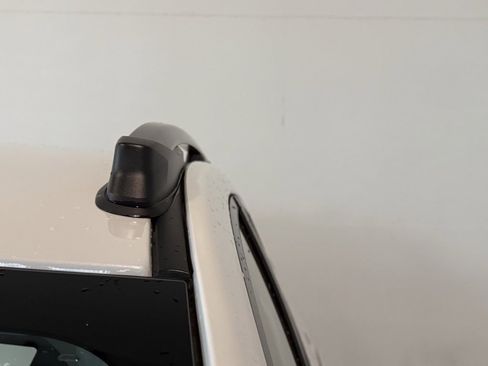 Used 2024 Subaru Crosstrek 2.0i Premium w/ Popular Package #4 image 17