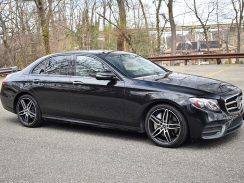 Used 2020 Mercedes-Benz E 350 Sedan w/ Driver Assistance Package image 12