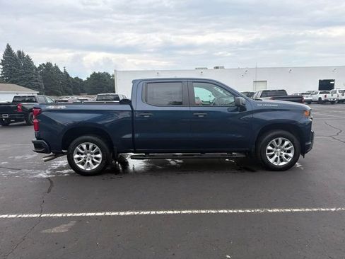 Used 2020 Chevrolet Silverado 1500 Custom w/ Custom Value Package AWD/4WD image 5