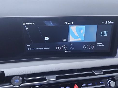 Used 2025 Hyundai Tucson Limited FWD image 16