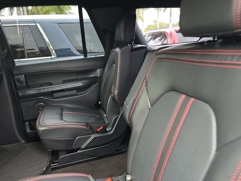 Used 2022 Ford Expedition Limited RWD image 15