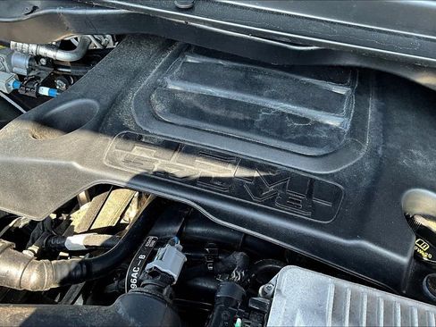 Used 2023 RAM 1500 Laramie AWD/4WD image 29