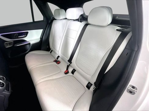 Used 2023 Mercedes-Benz GLC 300 image 18