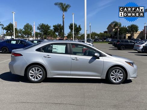 Used 2026 Toyota Corolla LE w/ LE Premium Package image 2