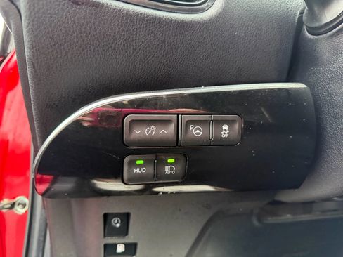 Used 2017 Toyota Prius Prime Advanced image 13