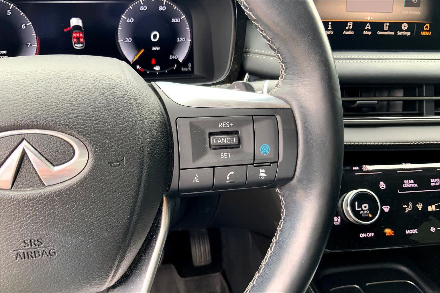 Used 2023 INFINITI QX60 Sensory w/ Vision Package FWD image 23