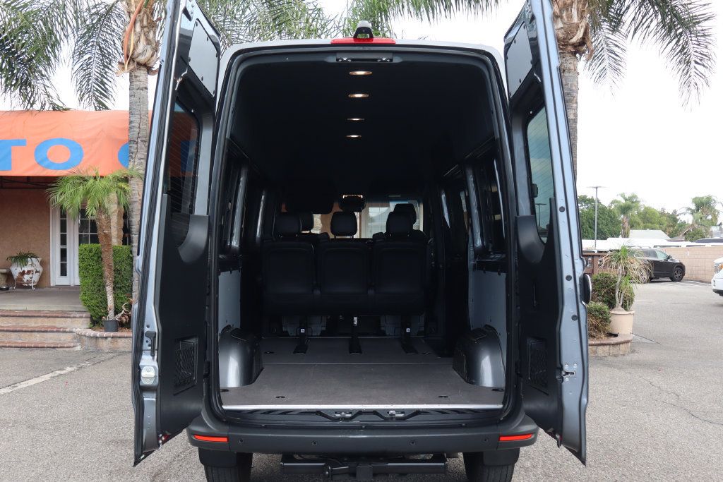 Used 2021 Mercedes-Benz Sprinter 2500 image 8