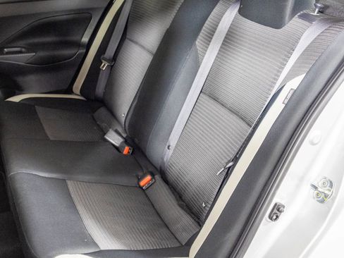 Used 2021 Nissan Versa SV image 33