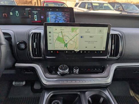 Used 2025 Ford Expedition Platinum w/ Stealth Performance Package image 22