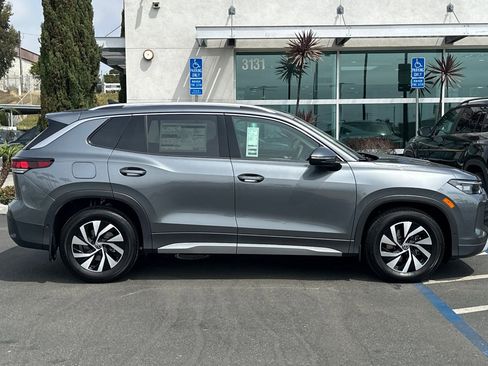 New 2026 Volkswagen Tiguan S FWD image 4