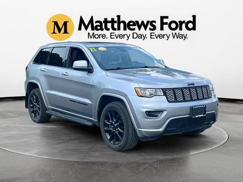 Used 2019 Jeep Cherokee Limited AWD/4WD image 8