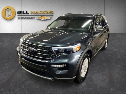 Used 2024 Ford Explorer XLT w/ Equipment Group 202A AWD/4WD image 1