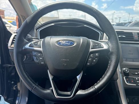 Used 2019 Ford Fusion SEL FWD image 15