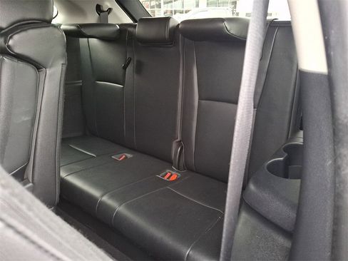 Used 2021 Toyota Highlander XLE image 13