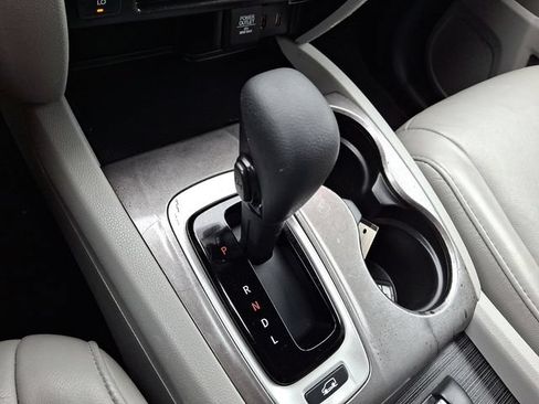 Used 2017 Honda Pilot EX-L image 16